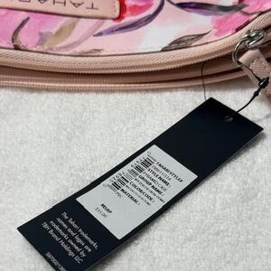 Tahari Pyramid Travel Organizer-New